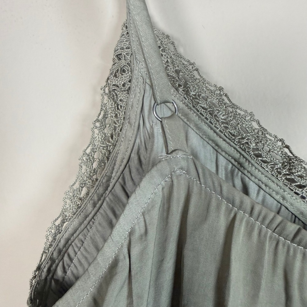 Hollister Sage Green Lace Trim Camisole Tank Top Small - Picture 8 of 12
